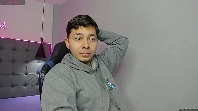 Julian Smith21 online show from February 27, 2026, 12:27 pm