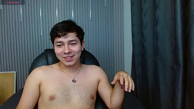 Julian Smith21 online show from April 10, 2026, 3:45 am