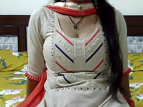 cute momo love online show from February 23, 2026, 8:44 am