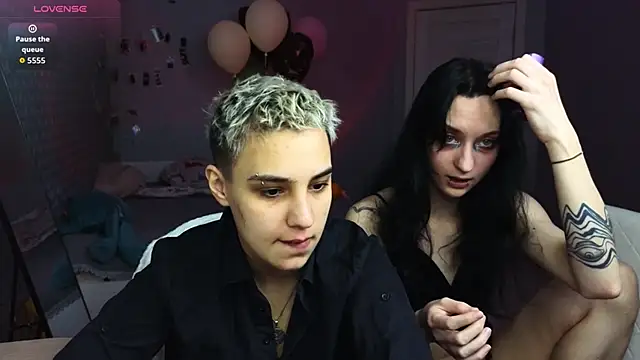 LuxuryLoverss online show from April 2, 2026, 10:57 am