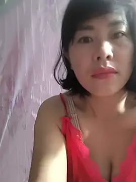 juicy-milu online show from May 24, 2026, 3:00 am