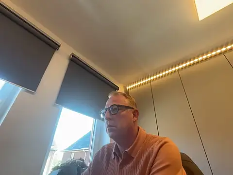 Red Spike71 online show from April 24, 2026, 9:56 am