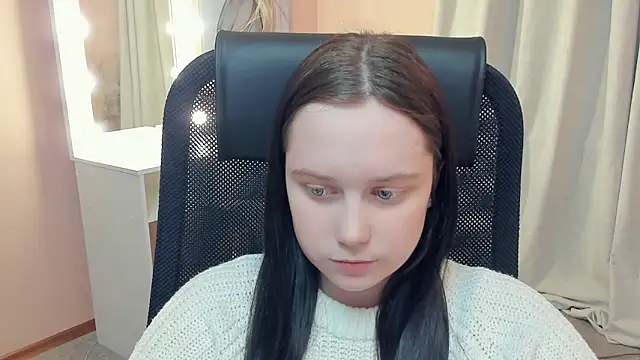 Snapshot of LynnaNull chatting on February 24, 2026, 1:20 pm LynnaNull online show from February 24, 2026, 1:20 pm