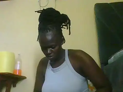 Snapshot of Lynne10 chatting on June 27, 2026, 6:57 pm Lynne10 online show from June 27, 2026, 6:57 pm