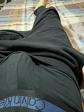 Snapshot of Vireontr1 chatting on February 27, 2026, 6:19 pm Vireontr1 online show from February 27, 2026, 6:19 pm