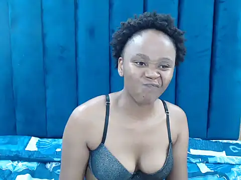 CreamyTea online show from March 3, 2026, 6:03 pm