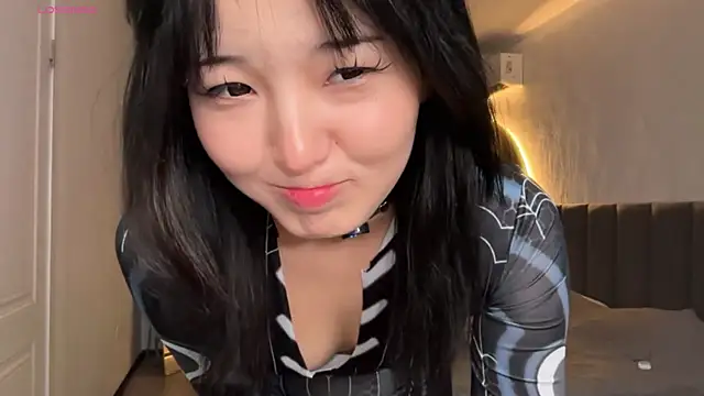 Snapshot of minnie_joy chatting on June 19, 2026, 12:53 pm minnie joy online show from June 19, 2026, 12:53 pm