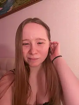 cutefoxieee online show from August 4, 2026, 10:12 pm