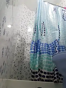 Snapshot of Lluviadeorohd chatting on February 24, 2026, 4:43 am Lluviadeorohd online show from February 24, 2026, 4:43 am