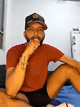 Latino-Sexy21 online show from February 25, 2026, 5:44 pm