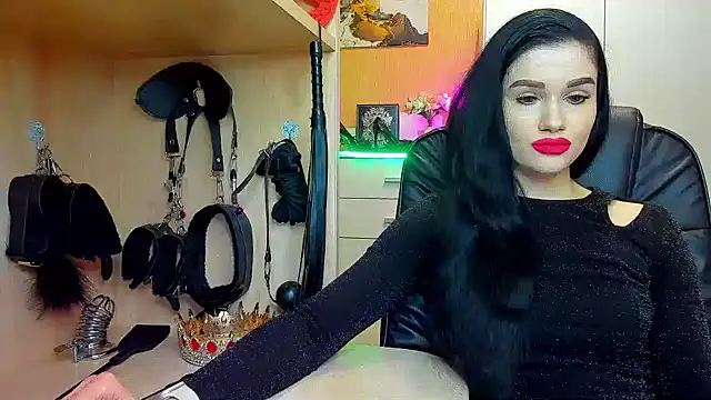 KristiTopxx online show from April 10, 2026, 6:01 pm