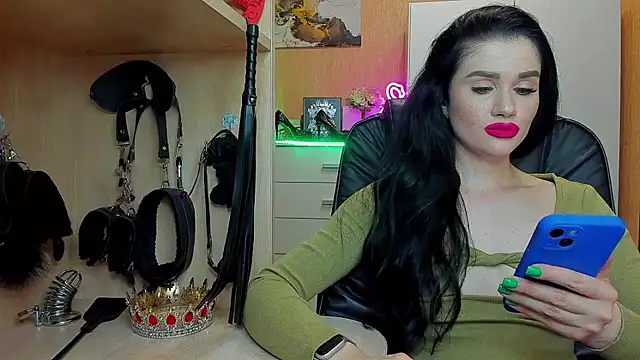 Snapshot of KristiTopxx chatting on June 18, 2026, 7:51 pm KristiTopxx online show from June 18, 2026, 7:51 pm