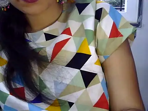 Neha Sharma2 online show from May 5, 2026, 12:57 pm