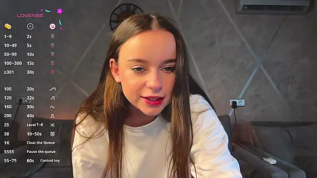 Lizy Lu online show from March 3, 2026, 12:33 pm