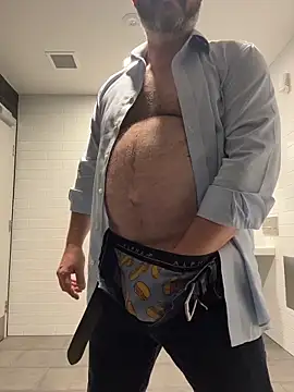 chubbylittlesecret online show from May 13, 2026, 3:04 am