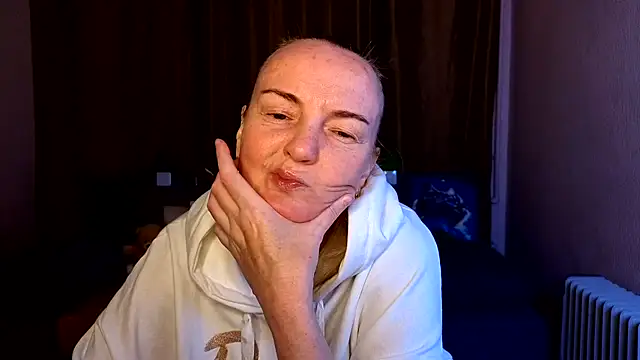 Snapshot of Bella_soulmate chatting on June 18, 2026, 5:30 am Bella soulmate online show from June 18, 2026, 5:30 am