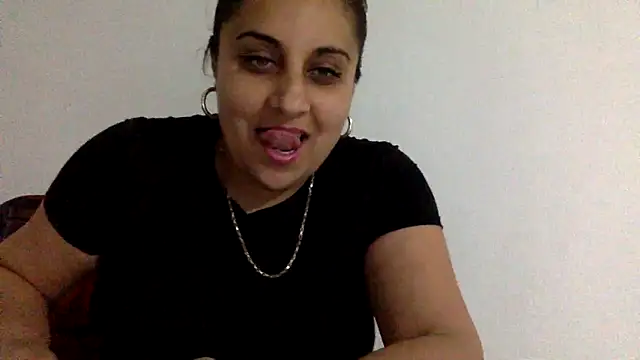 I amXenox online show from April 7, 2026, 5:13 pm