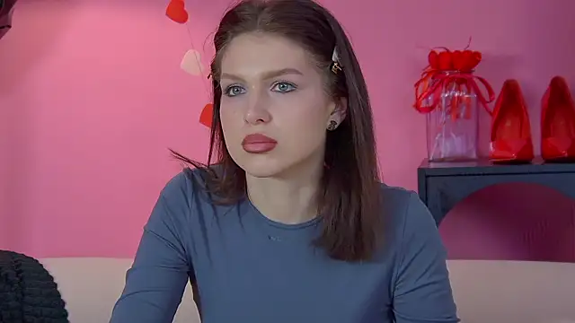 Snapshot of KristiClar chatting on February 25, 2026, 6:45 am KristiClar online show from February 25, 2026, 6:45 am