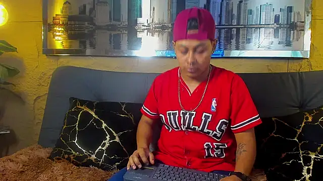 Noha  scott online show from April 17, 2026, 3:26 pm