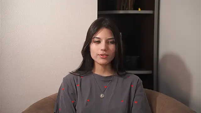 CaroylnPaiva online show from February 27, 2026, 8:58 am