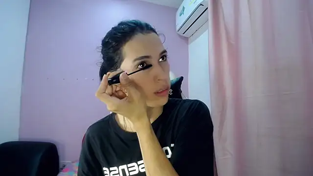 Larry craft online show from March 31, 2026, 8:42 pm