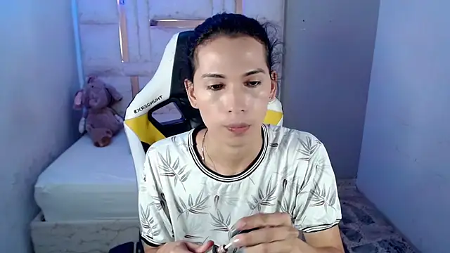 Larry craft online show from April 7, 2026, 8:20 pm