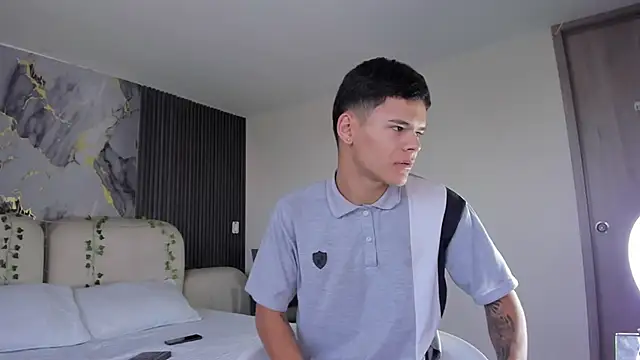 DylanRoyce  online show from March 15, 2026, 12:55 pm