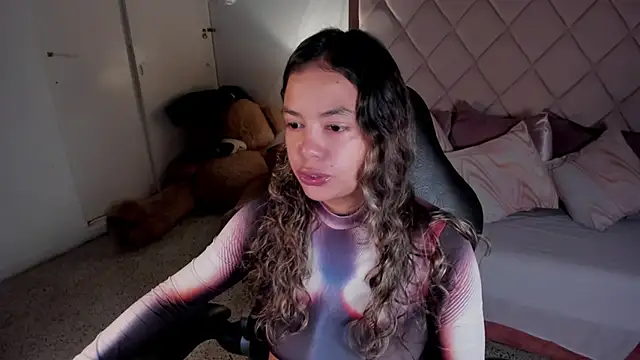 dulce lyraa1 online show from May 14, 2026, 4:08 am