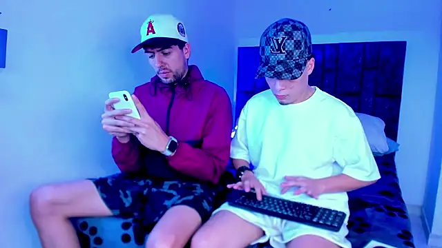 alex and christhoper online show from March 27, 2026, 1:33 pm