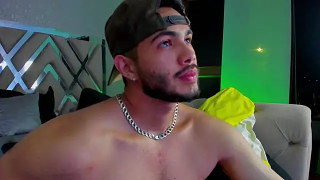 Snapshot of Vincentblack chatting on June 18, 2026, 2:12 am Vincentblack online show from June 18, 2026, 2:12 am