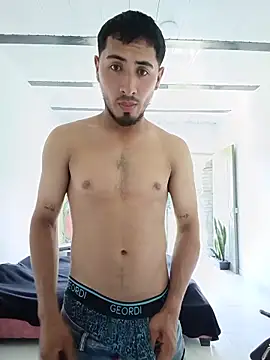 Santiag0122  online show from June 11, 2026, 7:34 pm