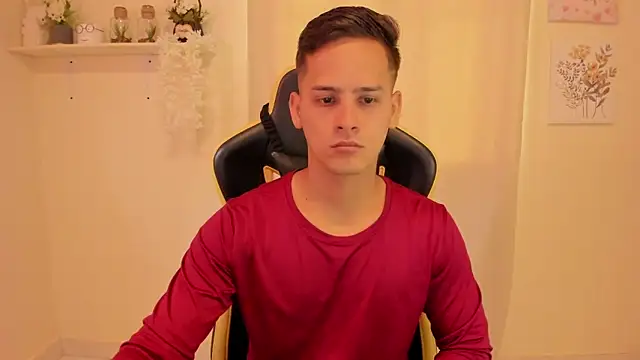 sexy andres01 online show from March 10, 2026, 1:27 pm