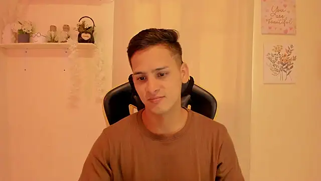 sexy andres01 online show from March 26, 2026, 3:39 pm