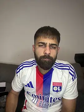 Snapshot of Shayan_021_Private chatting on June 11, 2026, 11:03 pm Shayan 021 Private online show from June 11, 2026, 11:03 pm