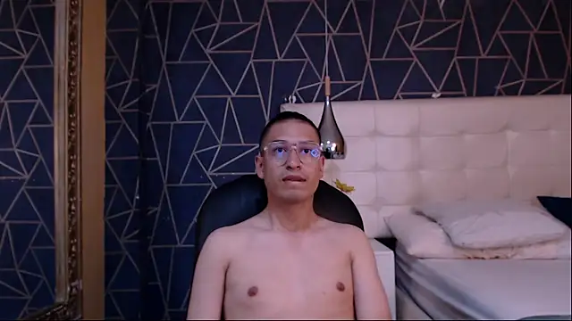 EriickFerrer online show from February 27, 2026, 6:02 am