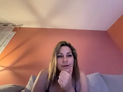 DarkEmy online show from February 26, 2026, 11:37 pm