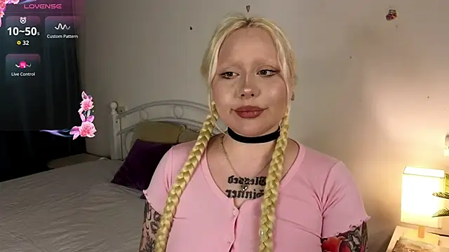 Stasya len online show from March 1, 2026, 8:33 pm