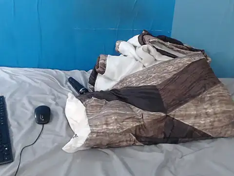 HotChocolateTea online show from March 19, 2026, 7:07 pm