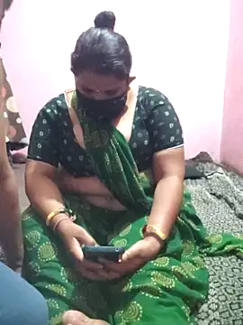 gujjuhotcouple online show from April 21, 2026, 5:39 pm