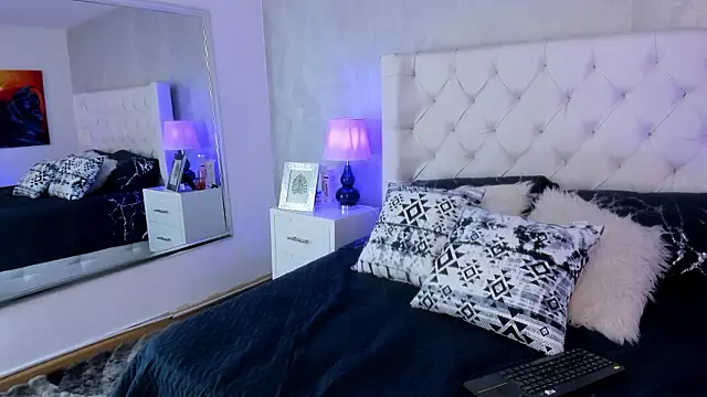 Ivi jones  online show from March 14, 2026, 7:30 pm