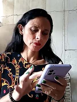 Snapshot of yuliitza4 chatting on April 25, 2026, 2:47 pm yuliitza4 online show from April 25, 2026, 2:47 pm