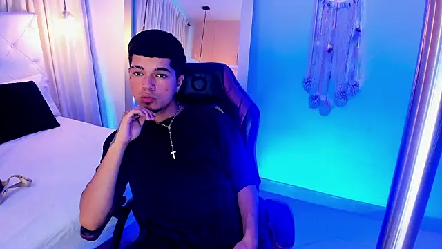 Snapshot of Briian__ chatting on June 16, 2026, 7:27 pm Briian online show from June 16, 2026, 7:27 pm
