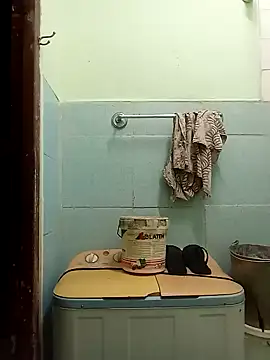 jeanmilano online show from February 25, 2026, 10:52 pm