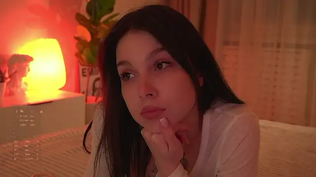 Akaruiiii online show from February 25, 2026, 2:43 am