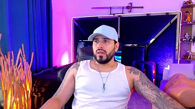 ostin-big21 online show from April 16, 2026, 3:35 pm