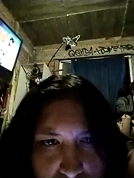 Cristal queen  online show from March 12, 2026, 2:39 am