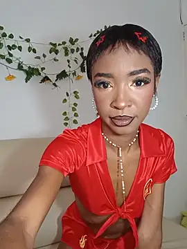 Snapshot of TinnaPeyton chatting on June 11, 2026, 6:39 pm TinnaPeyton online show from June 11, 2026, 6:39 pm