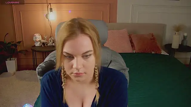 Glow Margo online show from March 28, 2026, 1:05 am