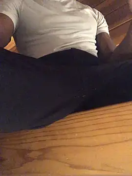 EricSwainn901 online show from March 19, 2026, 8:29 am