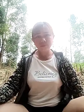 lyly sexx online show from April 14, 2026, 11:00 pm